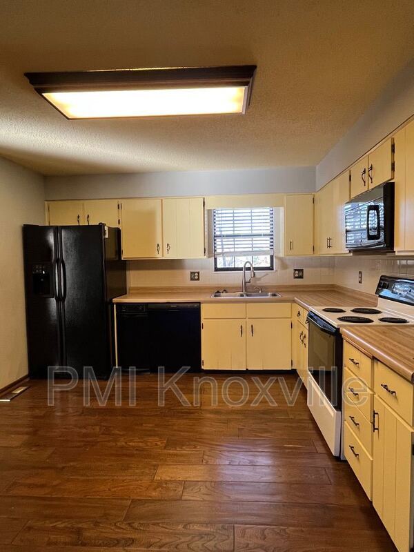 Building Photo - 1452 Buxton Dr