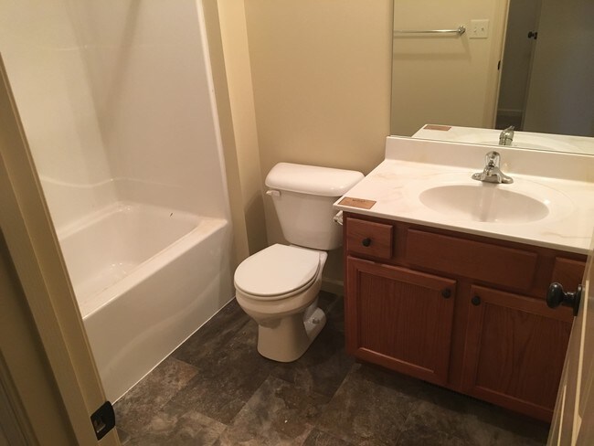 Building Photo - 301 Lakeside Crossing