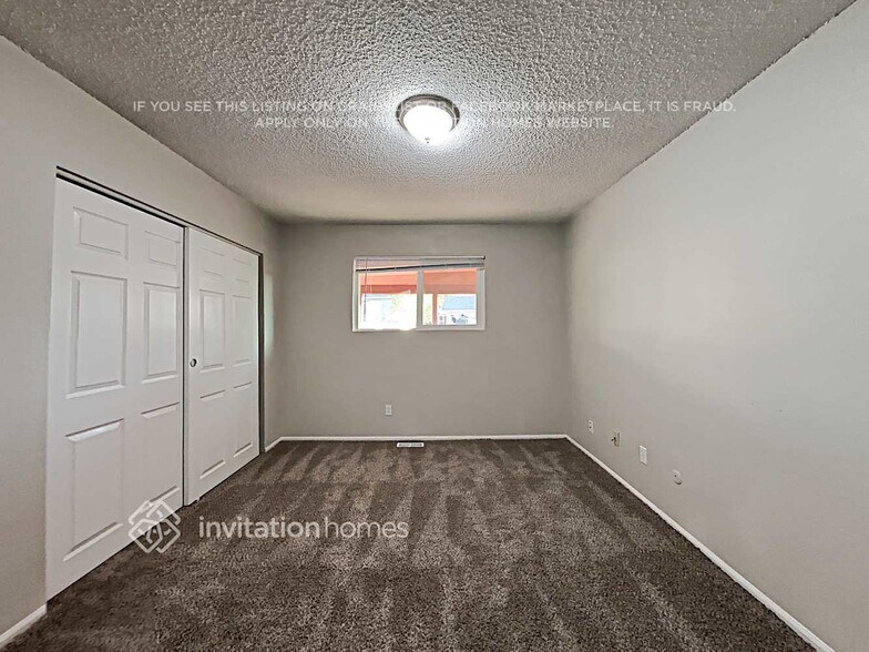 Building Photo - 9764 Columbine Ct