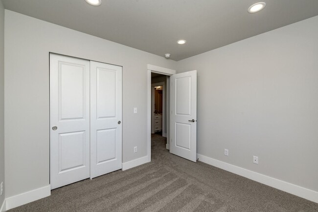 Building Photo - New Construction - Tehaleh community