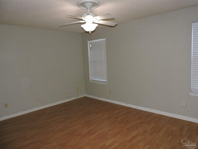 Building Photo - 7356 Sandy Creek Cir