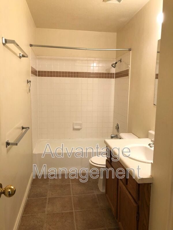 Building Photo - 2138 W 220 N