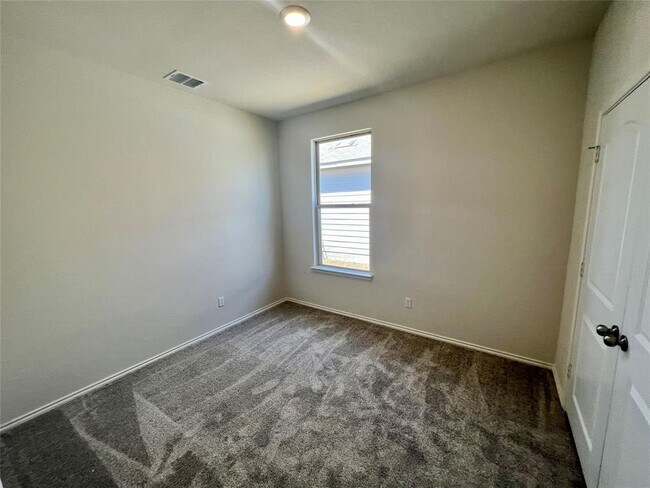 Building Photo - 353 Grace Lilly Dr