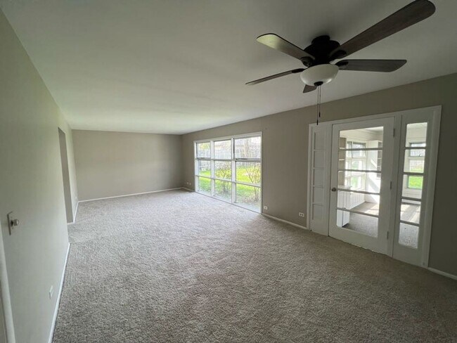 Building Photo - 3 Bedroom Home in Wheaton