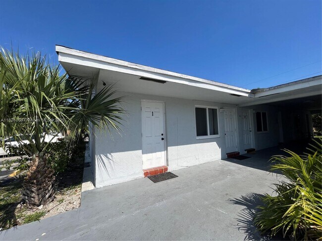Primary Photo - 5600 NW 15th St