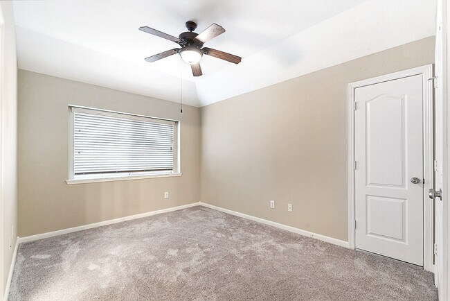 Building Photo - 5035 Logans Landing Ln