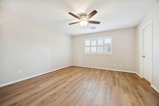 Building Photo - 900 Eagle Lake Rd