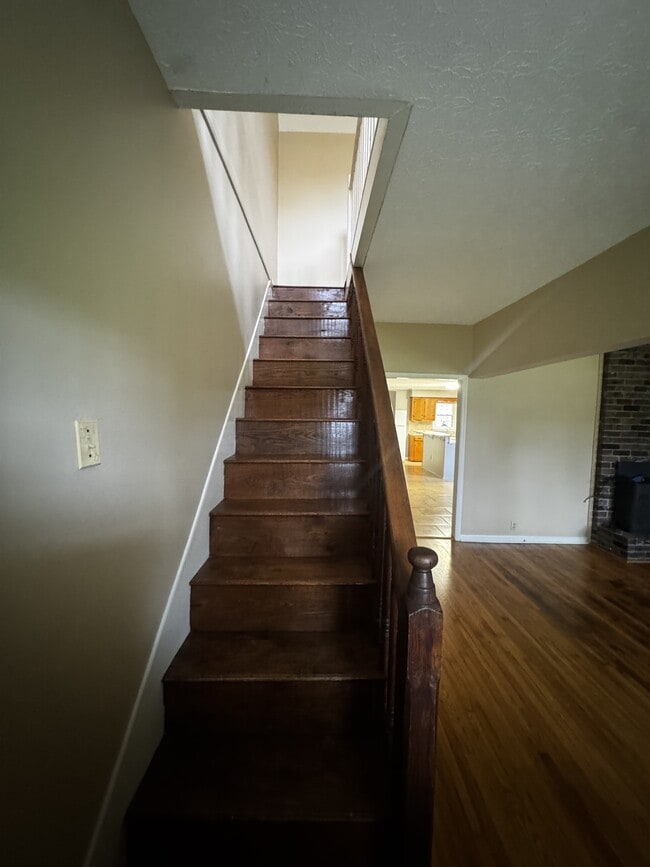 Building Photo - 1230 Martinsville Rd