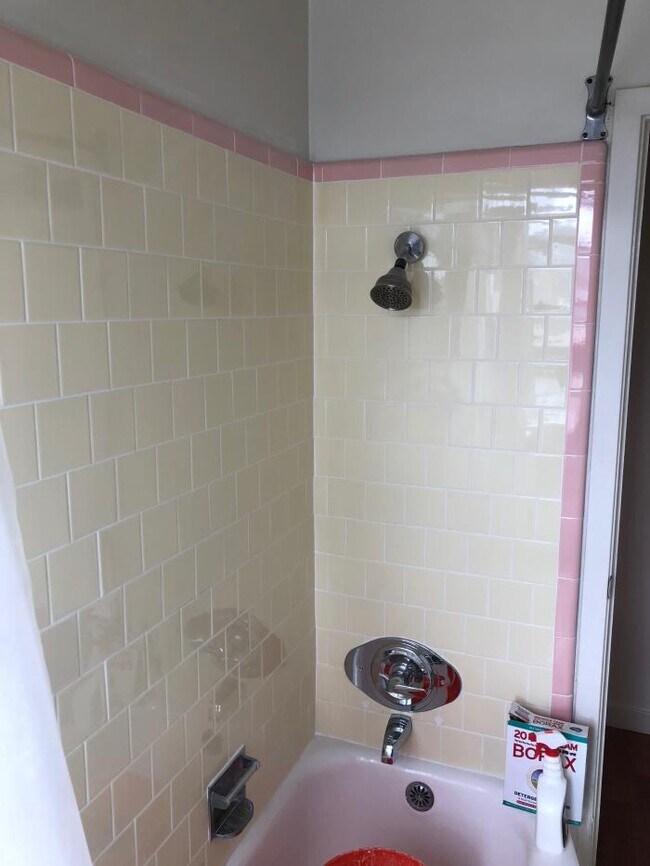 Building Photo - 1 bedroom in San francisco CA 94117