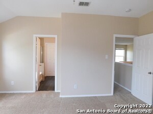 Building Photo - 10386 Oakwood Crest