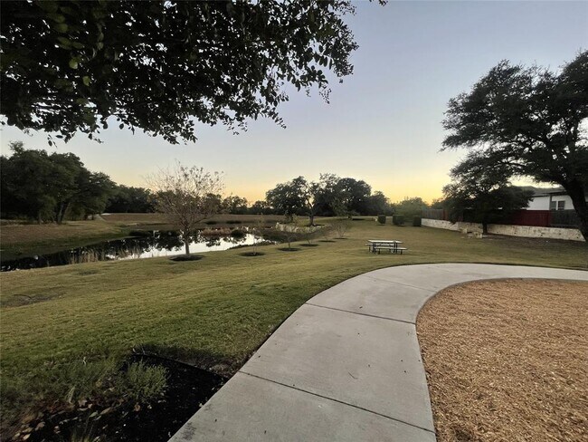 Building Photo - 308 Somerville St