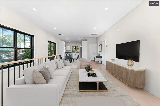 Building Photo - 165 Jefferson Ave