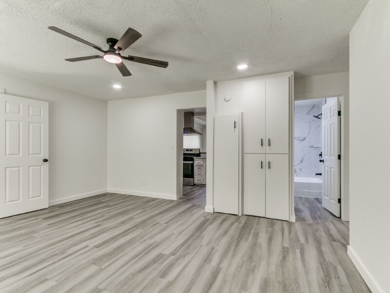 Building Photo - 1001 NW 98th St