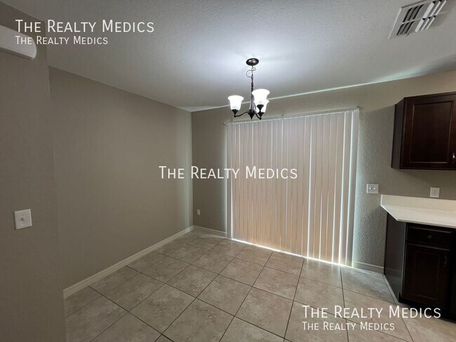 Building Photo - 22 Locust Loop Dr