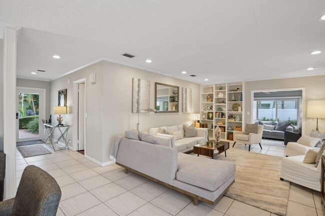 Building Photo - 10 Sailfish Ln