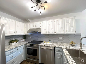 Building Photo - 14151 Montfort Dr