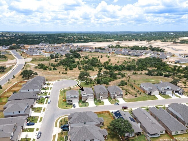 Building Photo - 1609 Ranch House