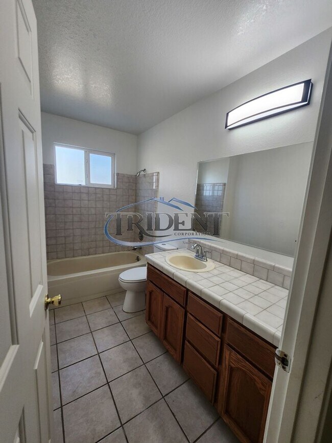 Building Photo - Beautiful Yuba City located in the Terra Buena area