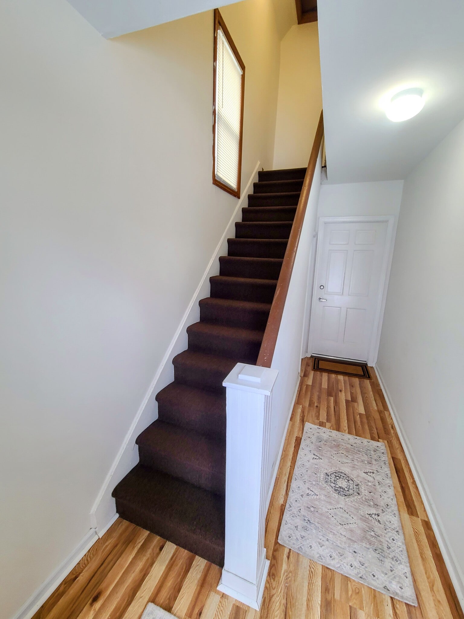 Entry staircase to the second floor - 137 Long Hill Ave