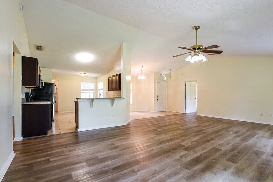Building Photo - 2556 Coachbridge Ct