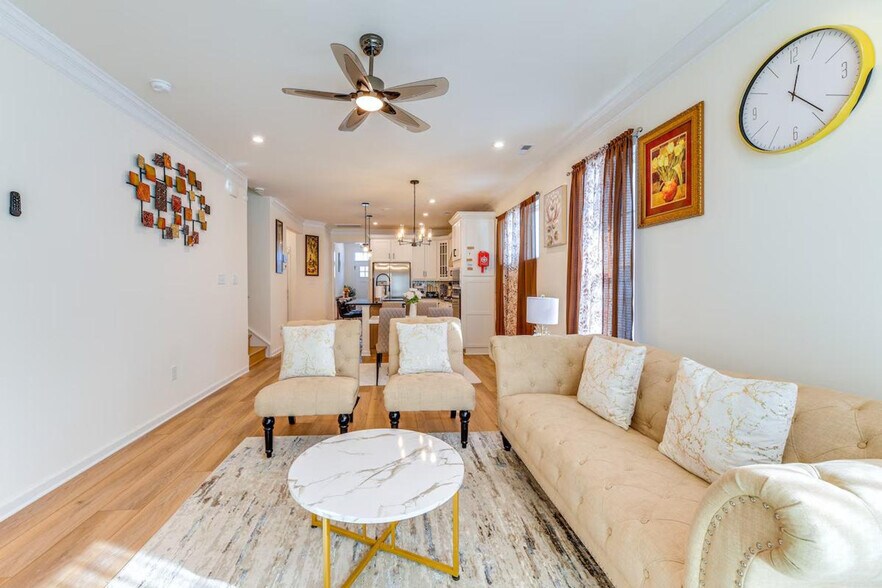 Building Photo - 8749 Bethany Crk Ave