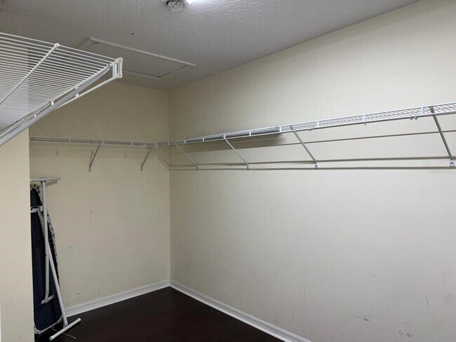 Building Photo - 14796 Yorkshire Run Dr