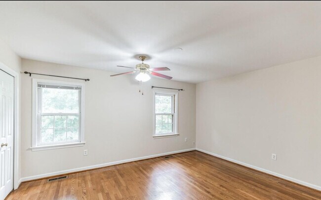 Building Photo - 6813 Indian Run Ct