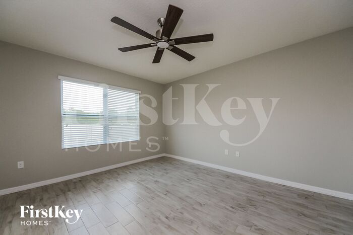 Building Photo - 2160 Sequoia Way