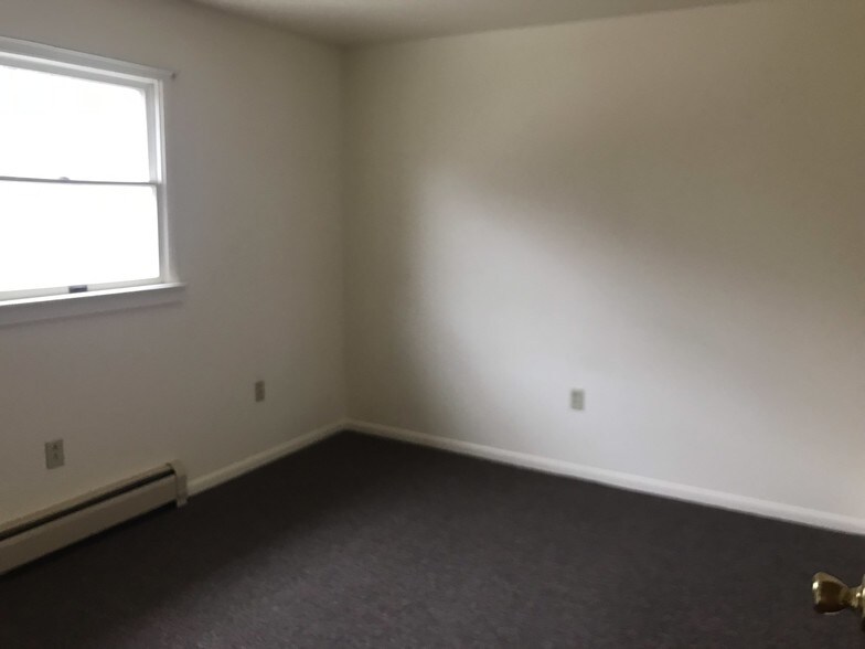 Bedroom 2 - 8 E Main St