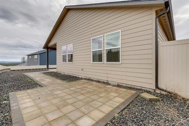 Building Photo - 8207 S Avery Rd