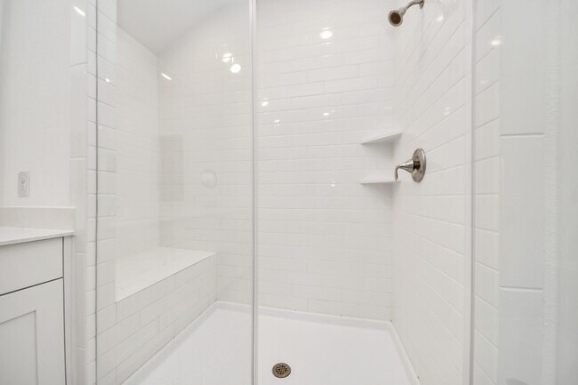 Building Photo - 2406 Aquamarine Ln