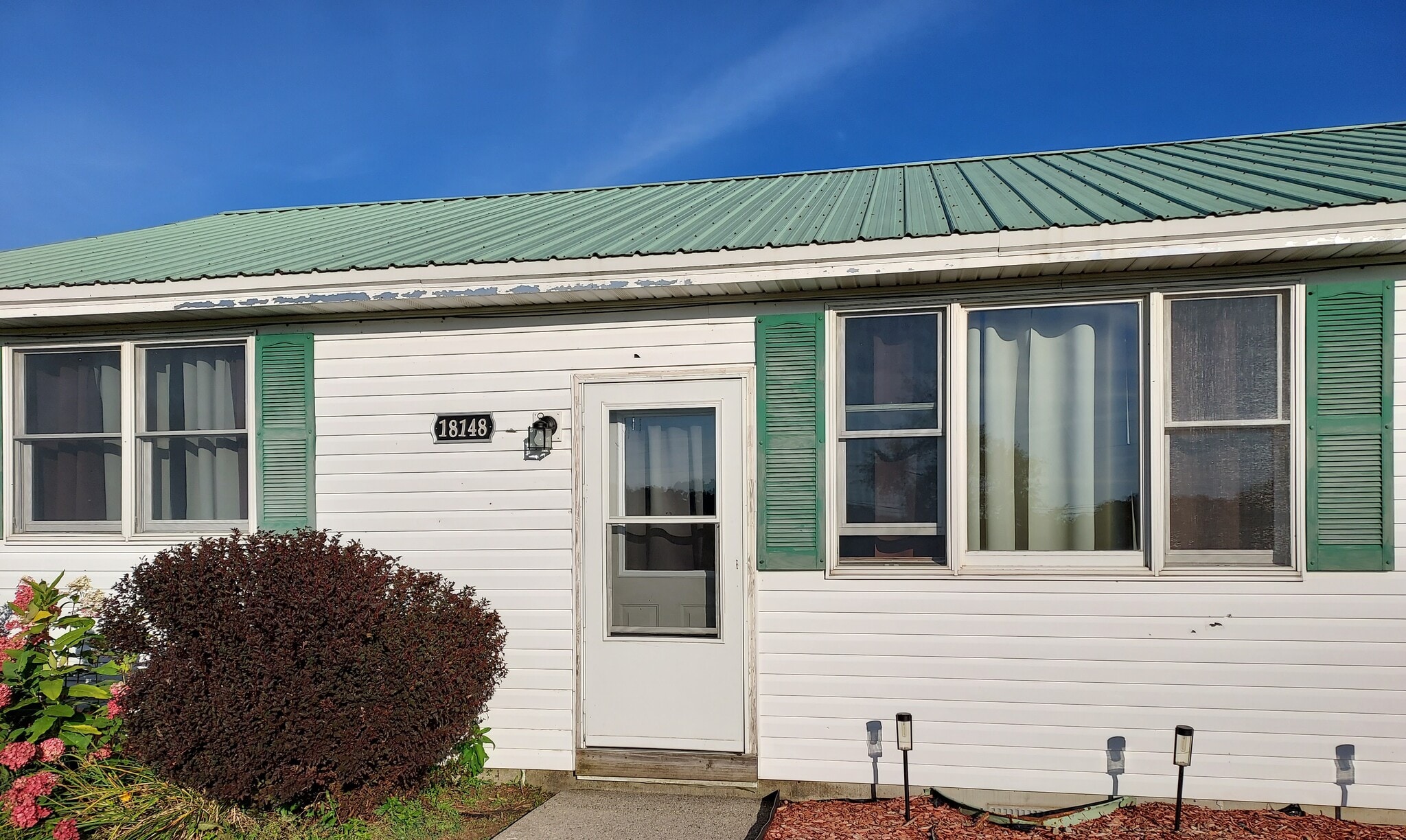 Front Door Entry - 18148 Switzer Rd
