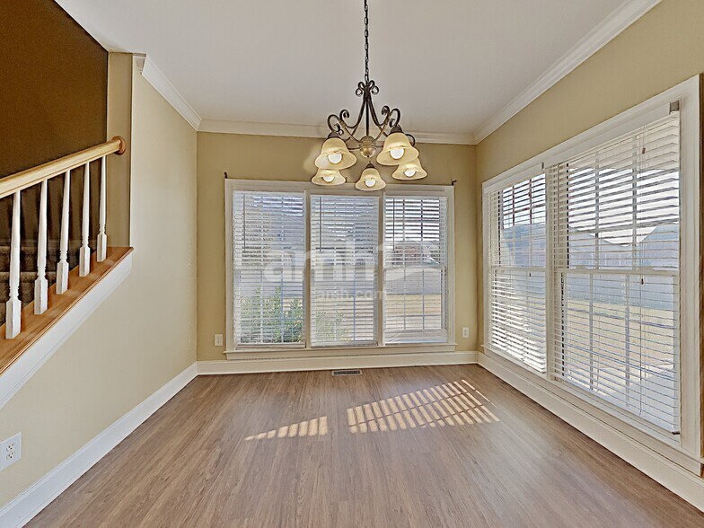 Building Photo - 2710 Marilyn Ct