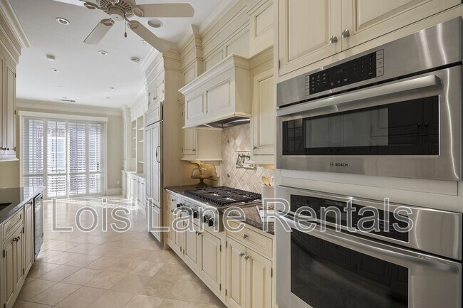 Building Photo - 1 Vendue Range