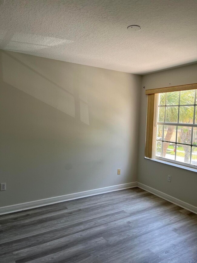 Building Photo - 2064 Reston Cir