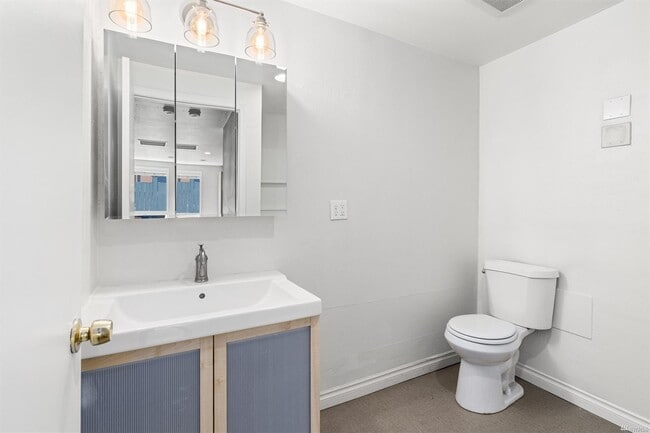 Building Photo - 10311 Stone Ave N