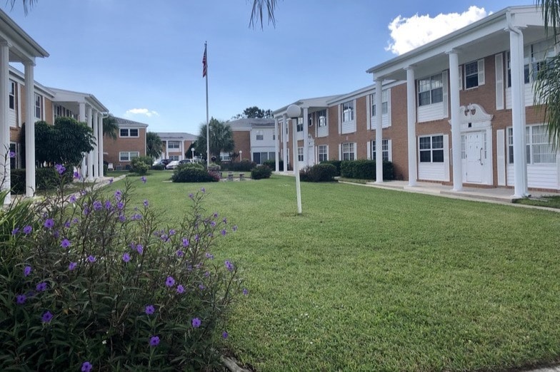 Maria Manor - 4158 Tamiami Trl