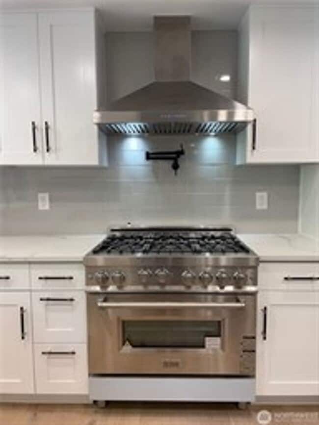 Building Photo - 3Bd/2.5Ba Mercer Island House