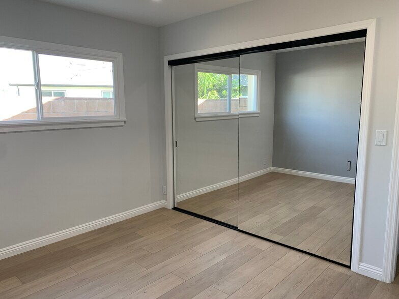 Building Photo - 18919 Liggett St