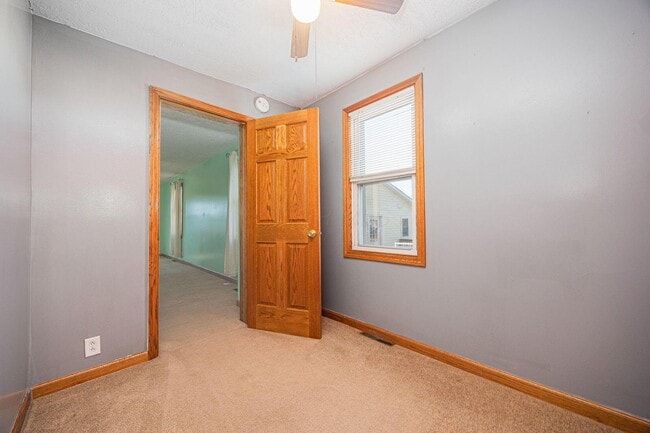 Building Photo - 334 Lancaster Pike