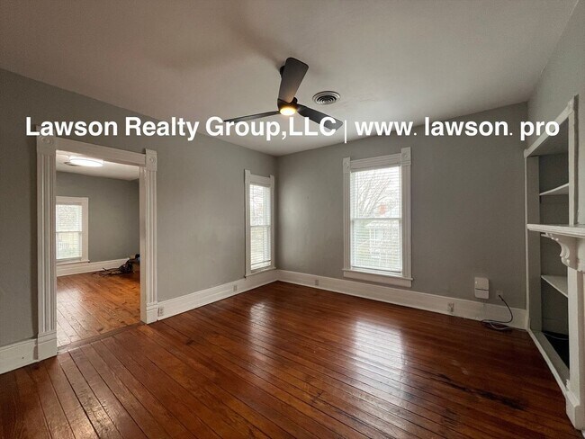 Building Photo - 360 Mountain Ave SW