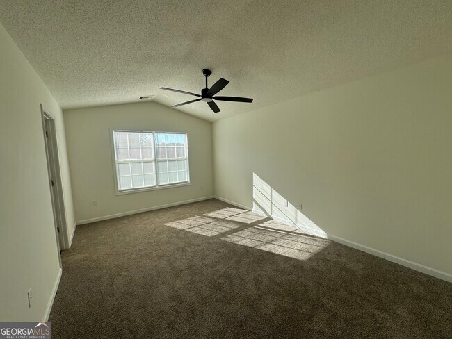 Building Photo - 1215 Palmer Dr