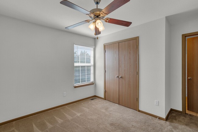 Building Photo - 601-603 Glenstone Dr.