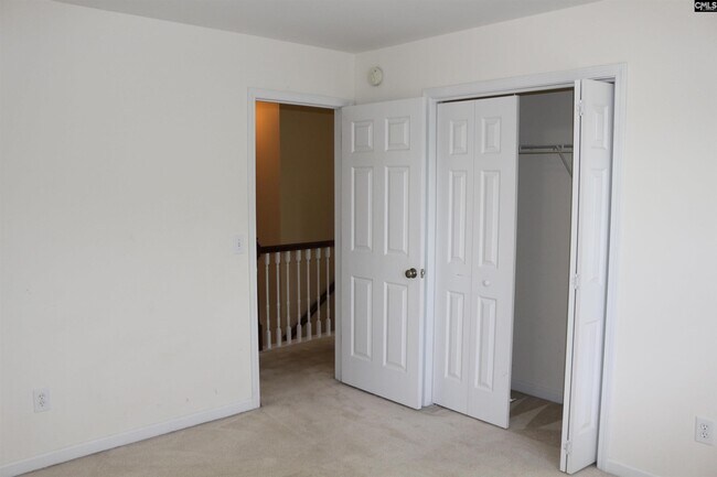 Building Photo - 70 Ballymore Ct