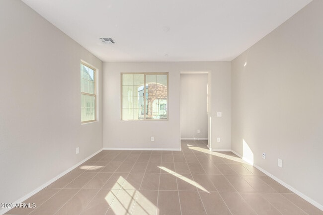 Building Photo - 1677 E Chelsea Ln