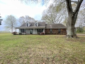 Building Photo - 11485 Sycamore Farms Rd