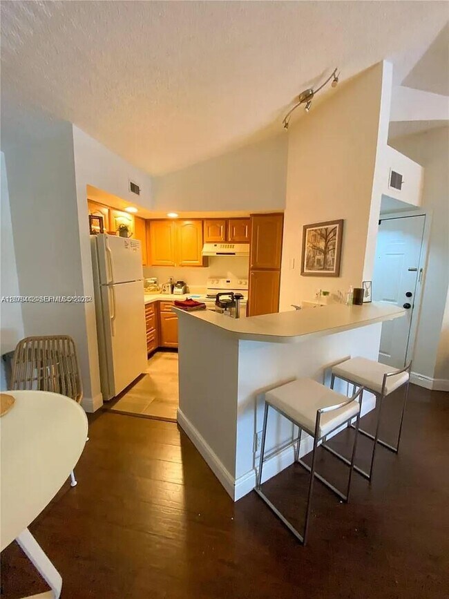 Building Photo - 13090 Vista Isles Dr