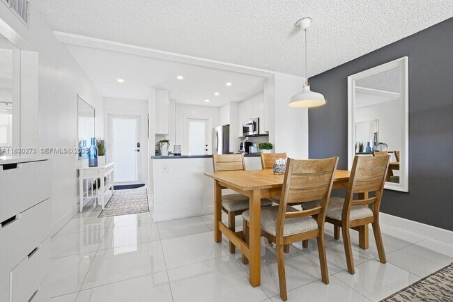 Building Photo - 1501 S Ocean Blvd