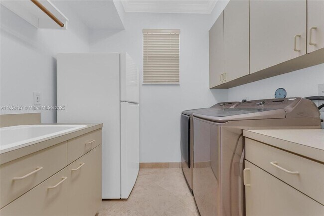 Building Photo - 2468 Bay Isle Ct