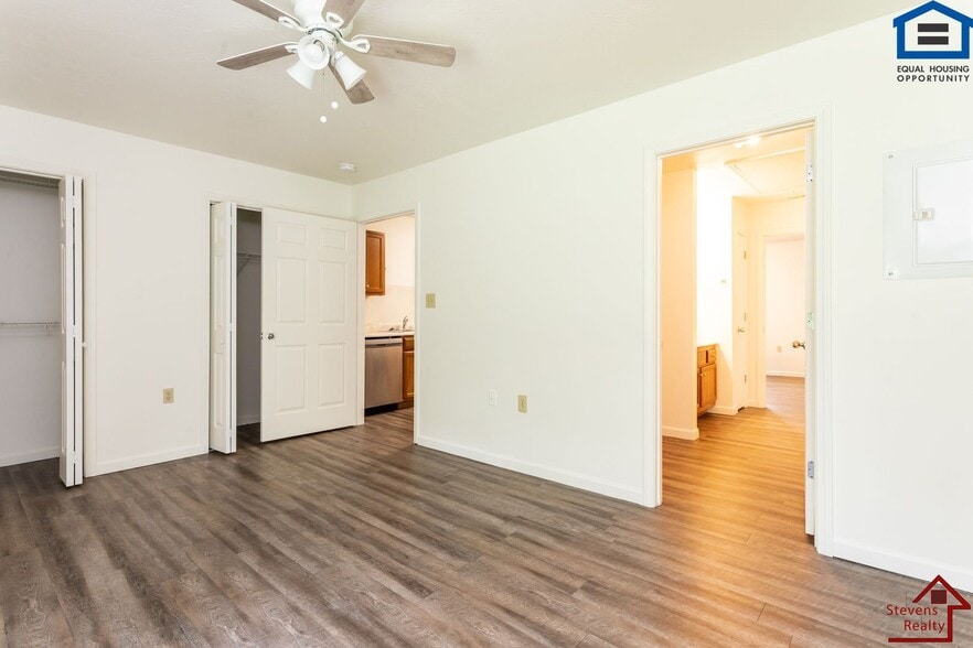 Building Photo - 6445 Son Light Way